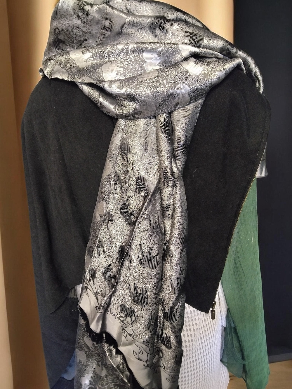 Elegant Black and Silver Elephant Jacquard Scarf - Women Accessories